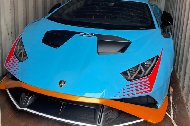 Chi tiet sieu xe Lamborghini Huracan STO gia hon 30 ty thu 2 ve Viet Nam-Hinh-2