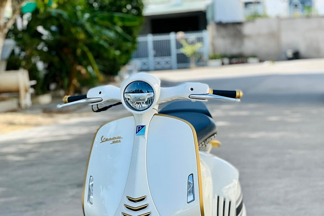 Vespa 946 Christian Dior duoc dan choi 9X Bac Lieu tau ve gan 1,6 ty tau-Hinh-5