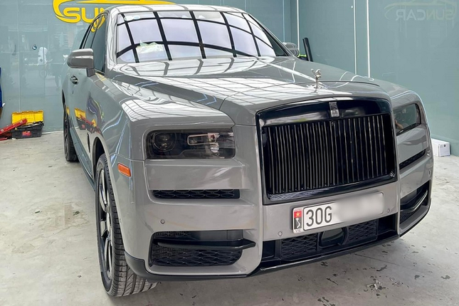 Rolls-Royce Cullinan Mugello cuc hiem cua dai gia Ha Noi doi mau