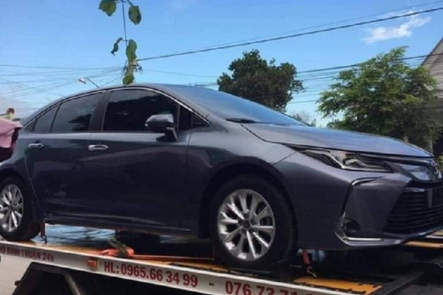 Toyota Corolla Altis bien ngu quy 2 o Binh Thuan co gia bao nhieu?-Hinh-2