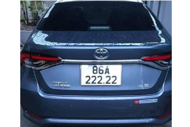 Toyota Corolla Altis bien ngu quy 2 o Binh Thuan co gia bao nhieu?-Hinh-4