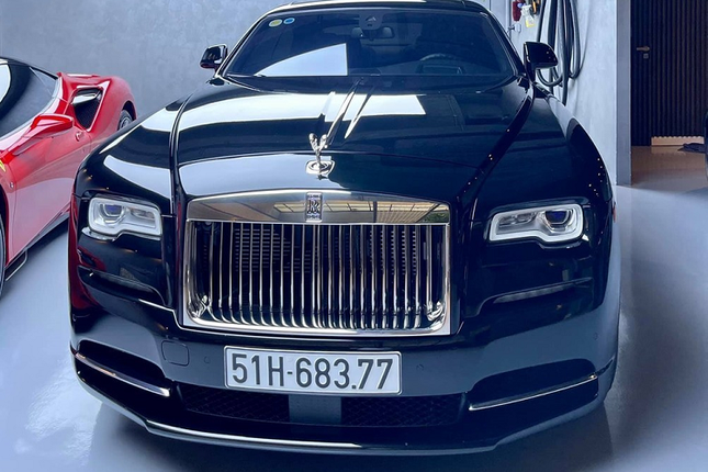 Dai gia Cuong Do la lai Rolls-Royce Wraith tien ty bat pho Sai Gon-Hinh-3