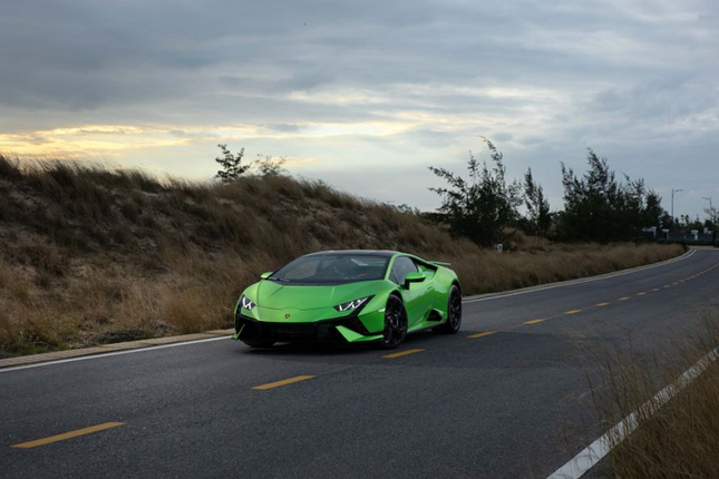 Chi tiet sieu xe Lamborghini Huracan Tecnica gan 19 ty-Hinh-3