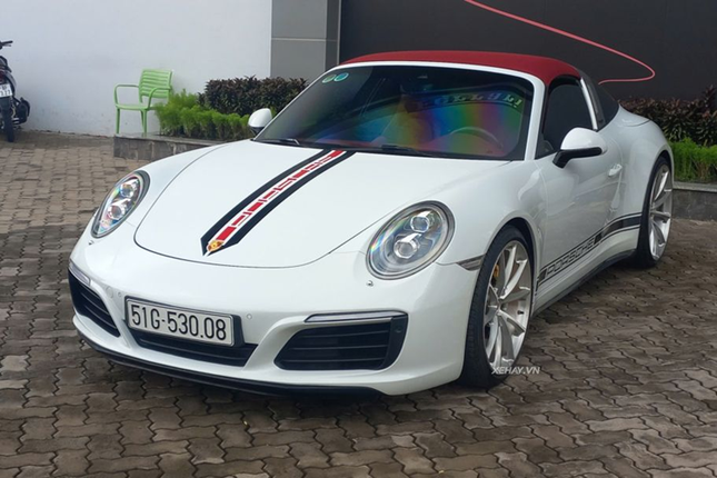 Can canh Porsche 911 Targa 4S gan 9 ty o Sai Gon-Hinh-2