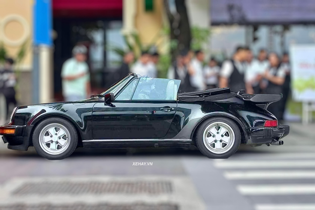 Can canh Porsche 930 Turbo Cabriolet 30 nam tuoi doc nhat Viet Nam