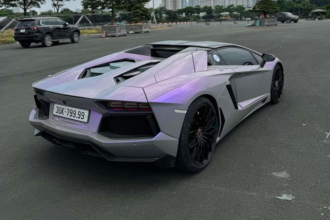 Lamborghini Aventador bien tu quy 9 duoc rao ban 22 ty dong-Hinh-4