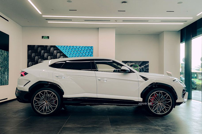 Chi tiet SUV Lamborghini Urus SE gia 15,6 ty dong-Hinh-3