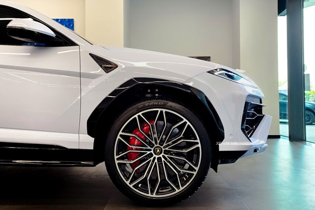 Chi tiet SUV Lamborghini Urus SE gia 15,6 ty dong-Hinh-7