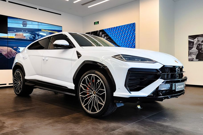 Chi tiet SUV Lamborghini Urus SE gia 15,6 ty dong