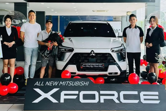 Doan Di Bang chi hon 700 treu mua Mitsubishi Xforce tang cha