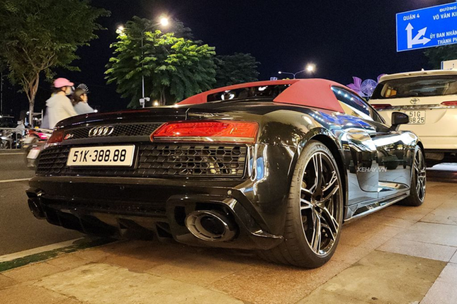 Can canh Audi R8 V10 Spyder bien “tu quy 8” dang tim chu nhan moi-Hinh-8