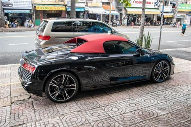 Can canh Audi R8 V10 Spyder bien “tu quy 8” dang tim chu nhan moi-Hinh-4