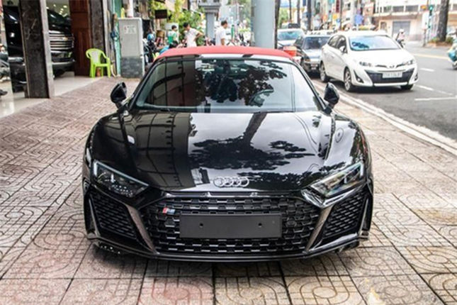 Can canh Audi R8 V10 Spyder bien “tu quy 8” dang tim chu nhan moi-Hinh-6