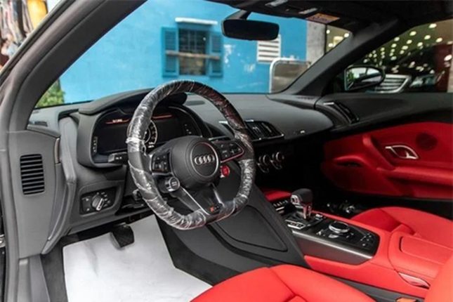 Can canh Audi R8 V10 Spyder bien “tu quy 8” dang tim chu nhan moi-Hinh-7