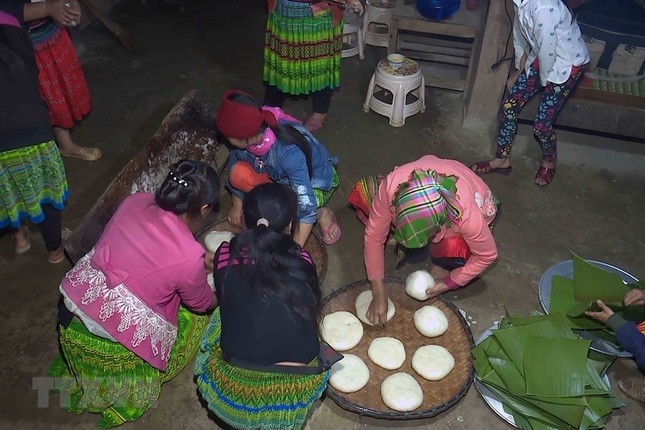 Kham pha dieu thu vi trong Tet truyen thong cua dong bao Mong-Hinh-3