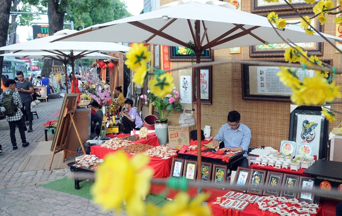 Pho ong Do vang ruc, thu hut gioi tre den 