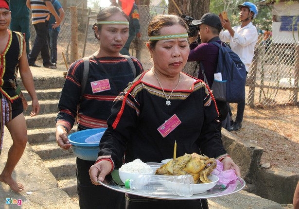 Doc dao le cung suc khoe cho voi Tay Nguyen-Hinh-3