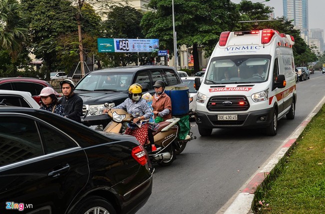 Toan canh 2 tuyen duong Ha Noi du dinh thi diem cam xe may-Hinh-10