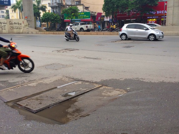 “Bay hiem” duong pho truc cho doat mang nguoi tham gia giao thong Ha Noi-Hinh-6