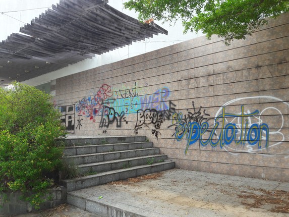 Da Nang dang bi boi ban boi Graffiti-Hinh-3