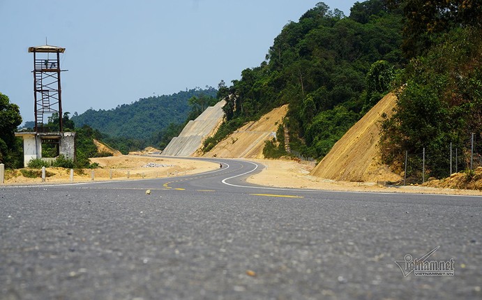 Gap rut hoan thanh cao toc 11.000 nghin ti dong noi Hue - Da Nang-Hinh-12