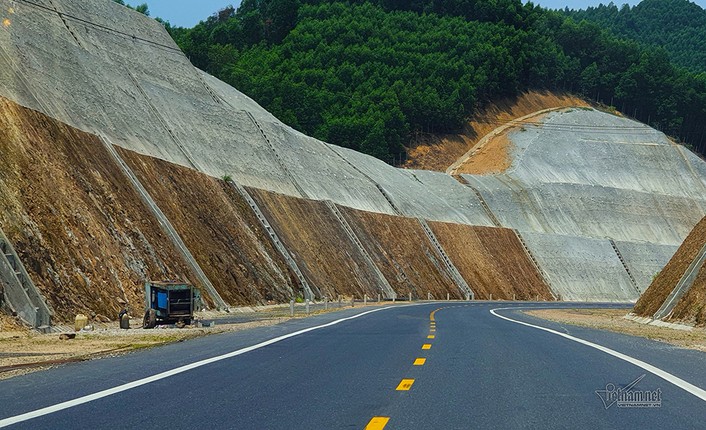 Gap rut hoan thanh cao toc 11.000 nghin ti dong noi Hue - Da Nang-Hinh-8