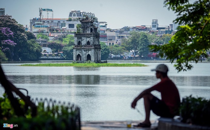 Muot mat nhung con pho mat me giua nang nong 40 do C Ha Noi-Hinh-4