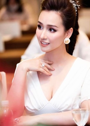 Nguoi dep La Thanh Huyen co cuoc song xa hoa the nao?-Hinh-2