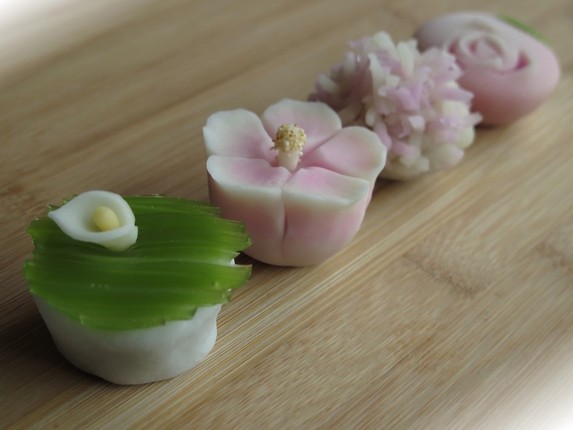 Man nhan ngam mon banh Wagashi dep nhu hoa cua Nhat-Hinh-4