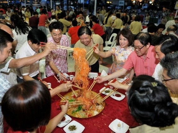 Doc dao mon goi phu quy cua nguoi Singapore-Hinh-2