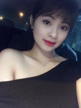 Truoc khi tu toi vi ma tuy, hotgirl Ngoc Miu sexy dot mat the nay-Hinh-3