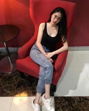 Ai nu ty phu Lao vua xinh dep vua so huu phong cach thoi trang sang chanh-Hinh-11