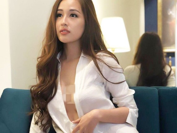 Xem anh nong Mai Phuong Thuy dien ao khong noi y khoe vong mot goi cam-Hinh-11