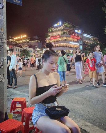 Gu thoi trang nong bong cua ban gai cu Lam Tay-Hinh-4