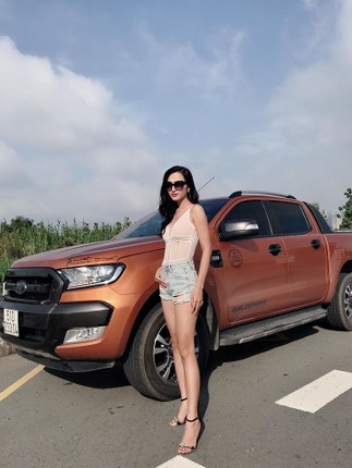 Hoa hau chuyen gioi to tinh ca si Trong Hieu an mac cuc goi cam-Hinh-11