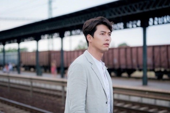 'Chet me' ve dep cua Hyun Bin, nam chinh 'Ha canh noi anh'-Hinh-10