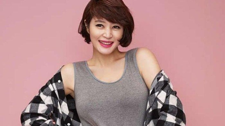 Ngam nhan sac khong tuoi va voc dang nong bong 'nu hoang sexy' Kim Hye Soo-Hinh-11