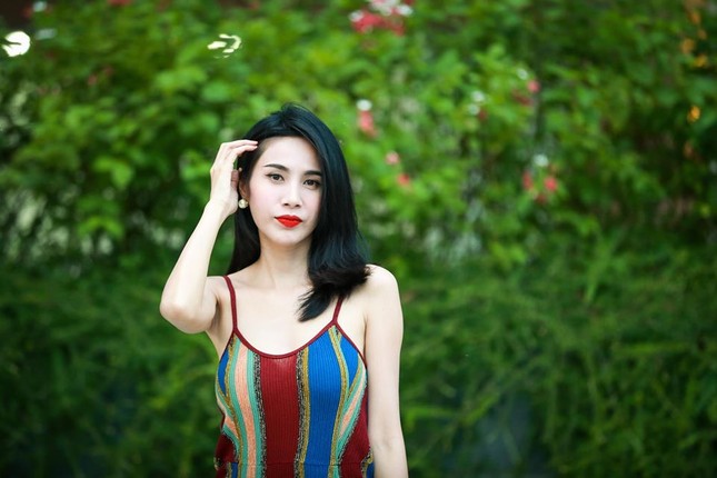 Ngam gu thoi trang goi cam cua nu ca si sieng lam tu thien Thuy Tien-Hinh-2