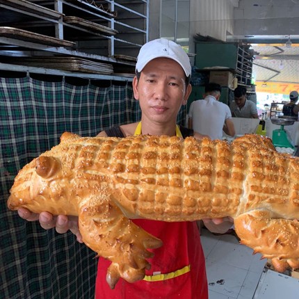 Banh mi ca sau khong lo co gi dac biet ma gay sot mang xa hoi?-Hinh-4