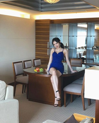 Ve quyen ru ngot ngao cua hotgirl vao khach san voi 2 nguoi dan ong-Hinh-10