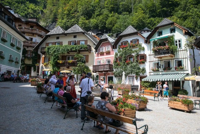 Truoc khi bi ba hoa ghe tham, Hallstatt la ngoi lang dep nhu tranh ve-Hinh-10