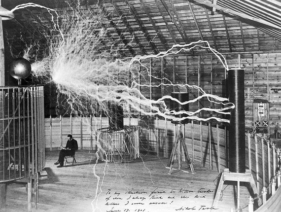 Ben trong phong nghien cuu cua nha phat minh thien tai Nikola Tesla