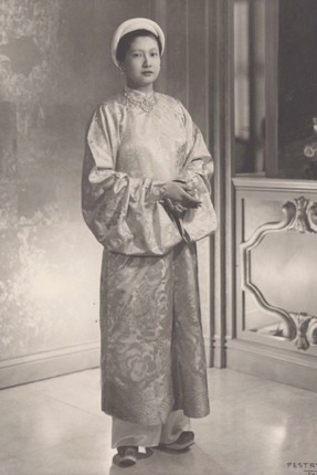 Nhan sac cua Nam Phuong Hoang hau-Hinh-7