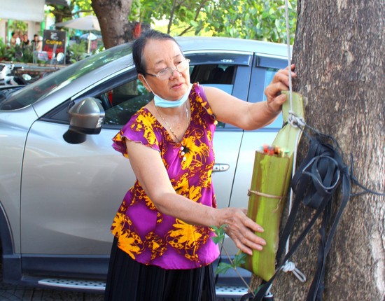 Nguoi dan vung ngu Quang co tuc cung dat doc dao-Hinh-8