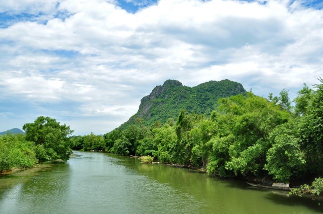 Kham pha nui thieng Than Dinh co chua Non, gieng Tien-Hinh-3