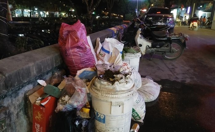 Ngay khai hoi chua Huong va nhung hinh anh phan cam cua du khach ai cung phai.. lac dau-Hinh-12