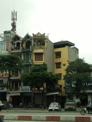 Ha Noi: Nhung ngoi nha “ky di” tren duong Tran Khat Chan-Hinh-9