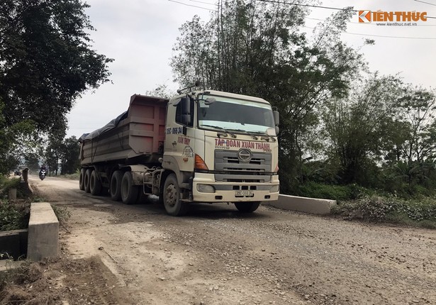 Con duong 'dau kho cong' hang tram luot xe xi mang Xuan Thanh moi ngay-Hinh-12