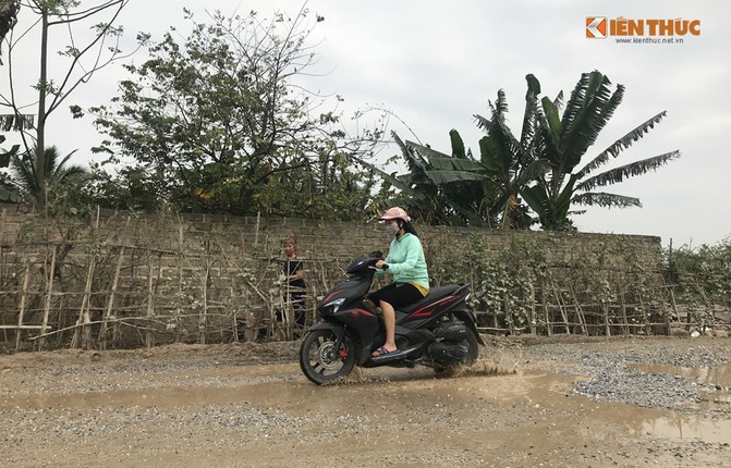 Con duong 'dau kho cong' hang tram luot xe xi mang Xuan Thanh moi ngay-Hinh-16