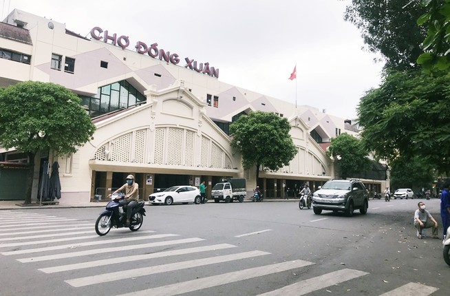 Heo hut nguoi tai cac diem kinh doanh dong duc cua Ha Noi sau lenh dong cua Covid-19-Hinh-15